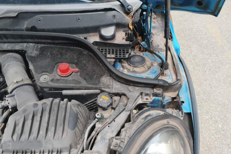 Used MINI 2015 1.5T COOPER Fun Five-Door Edition Engine Bay Left