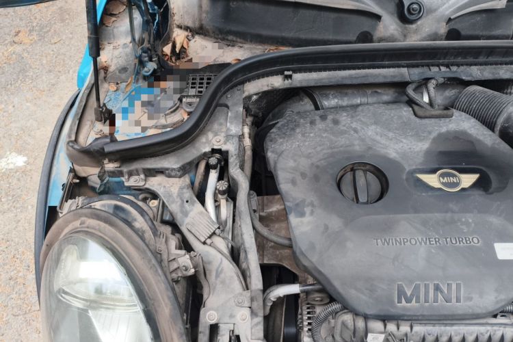Used MINI 2015 1.5T COOPER Fun Five-Door Edition Engine Bay Right