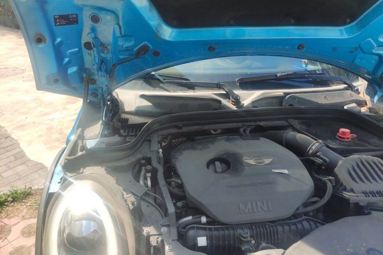 Used MINI 2015 2.0T COOPER S Five-Door Edition Engine Bay Right