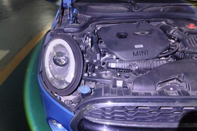 Used MINI 2015 2.0T COOPER S Five-Door Edition Engine Bay Right