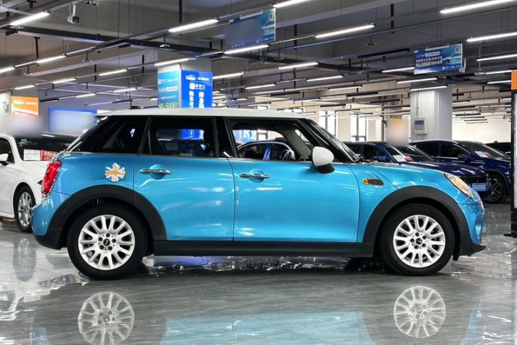 Used MINI 2015 1.5T COOPER Fun Five-Door Edition Exterior 3