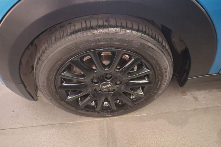 Used MINI 2015 1.5T COOPER Fun Five-Door Edition Exterior 4