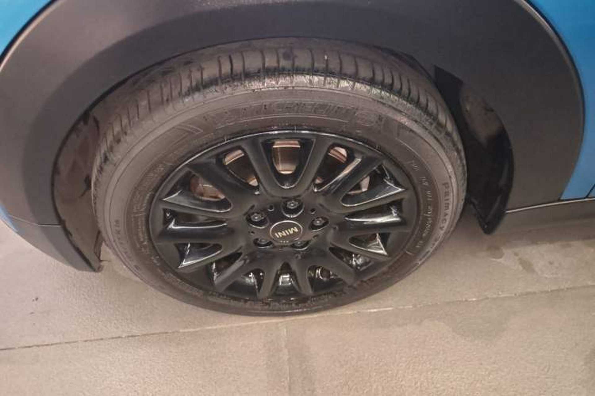 Used MINI 2015 1.5T COOPER Fun Five-Door Edition Exterior 4