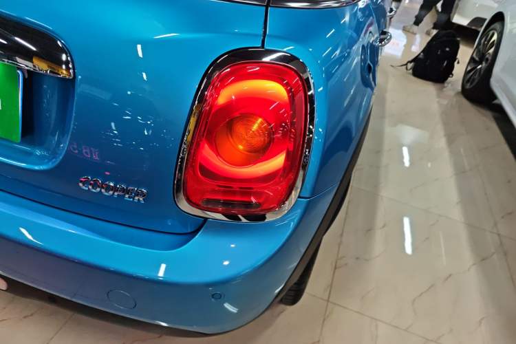 Used MINI 2015 1.5T COOPER Excitement Five-Door Edition Exterior 6