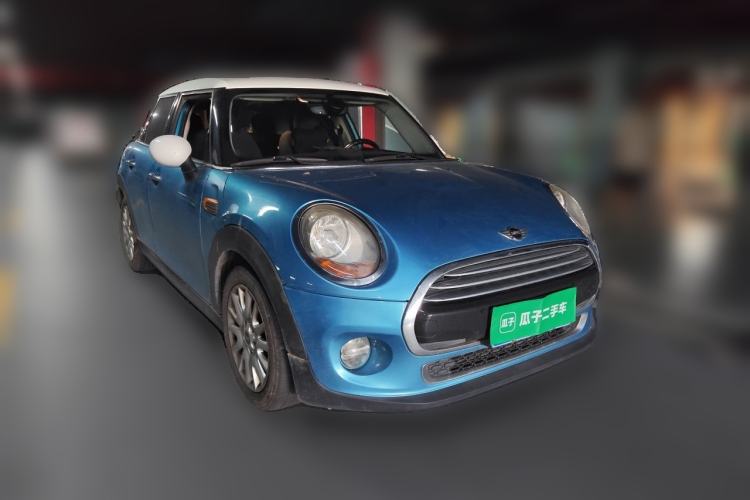 Used MINI 2015 1.5T COOPER Fun Five-Door Edition Front Right 45 Deg