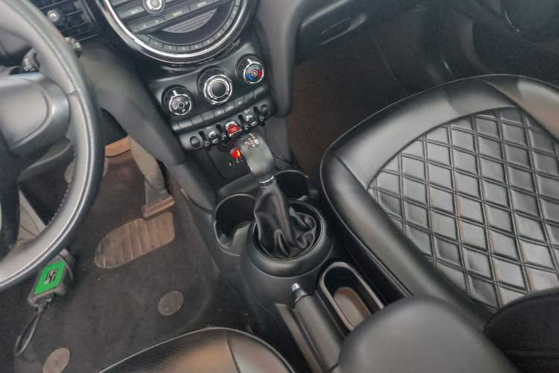 Used MINI 2015 1.2T ONE Five-Door Edition Gear Lever