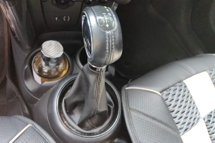 Used MINI 2015 1.2T ONE Five-Door Edition Gear Lever