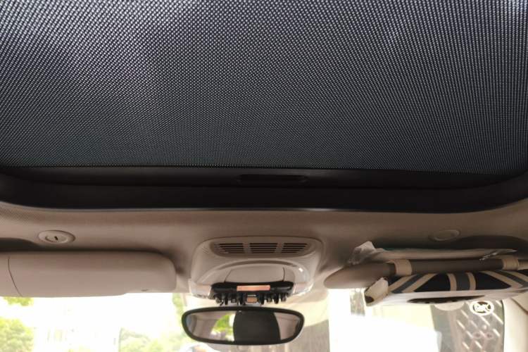 Used MINI 2015 1.5T COOPER Fun Five-Door Edition Headliner
