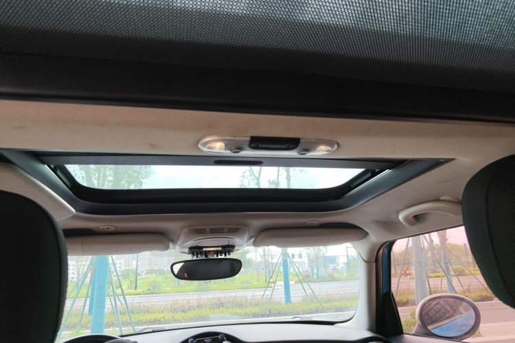 Used MINI 2015 1.5T COOPER Fun Five-Door Edition Headliner