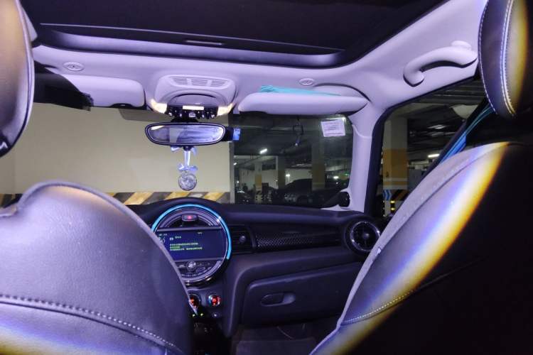 Used MINI 2015 2.0T COOPER S Five-Door Edition Headliner