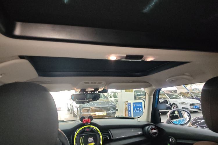 Used MINI 2015 1.5T COOPER Fun Five-Door Edition Headliner