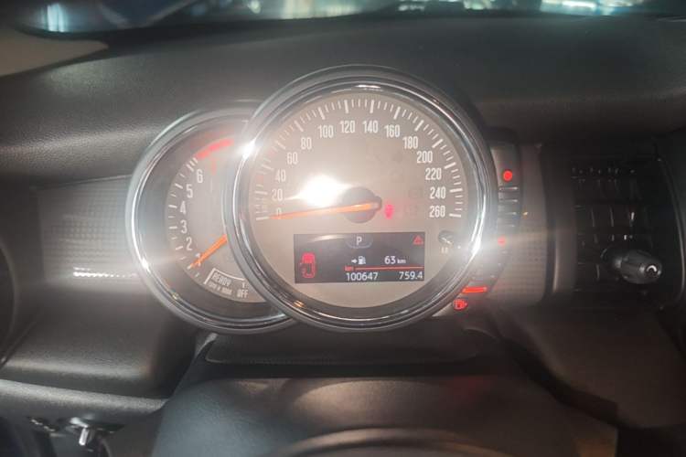 Used MINI 2015 1.5T COOPER Fun Five-Door Edition Instrument Cluster