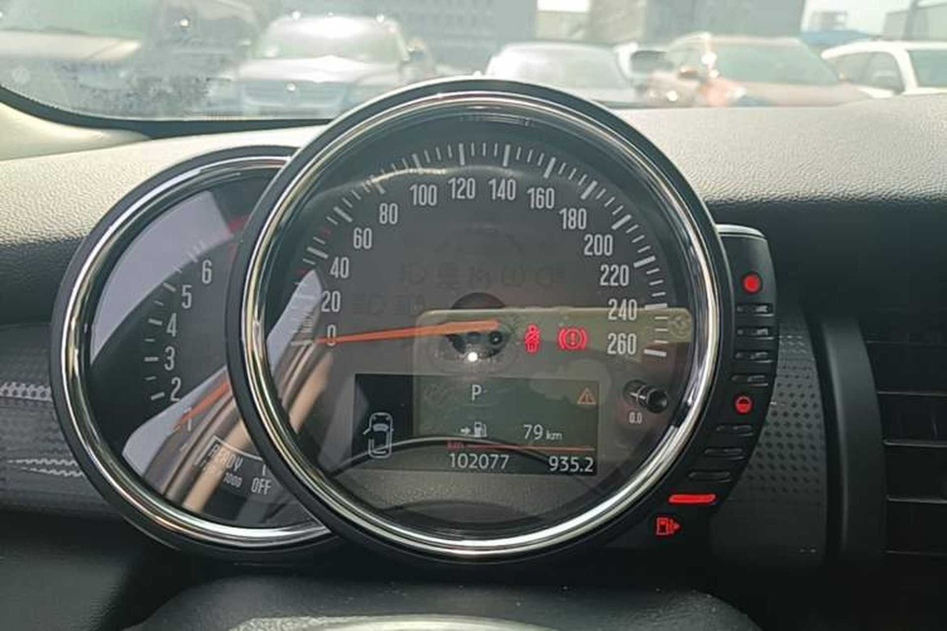 Used MINI 2015 1.5T COOPER Fun Five-Door Edition Instrument Cluster