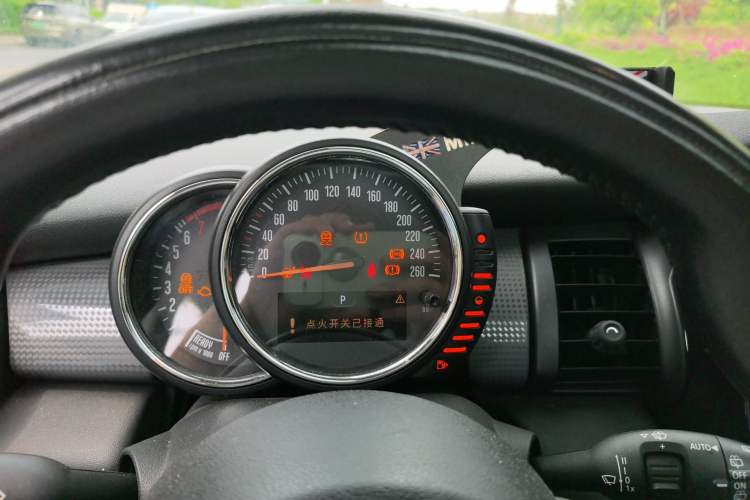 Used MINI 2015 1.5T COOPER Fun Five-Door Edition Instrument Cluster