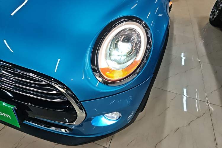 Used MINI 2015 1.5T COOPER Excitement Five-Door Edition Left Front Headlight