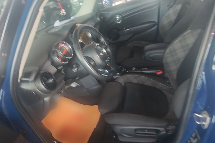 Used MINI 2015 1.5T COOPER Fun Five-Door Edition Left Front Seat