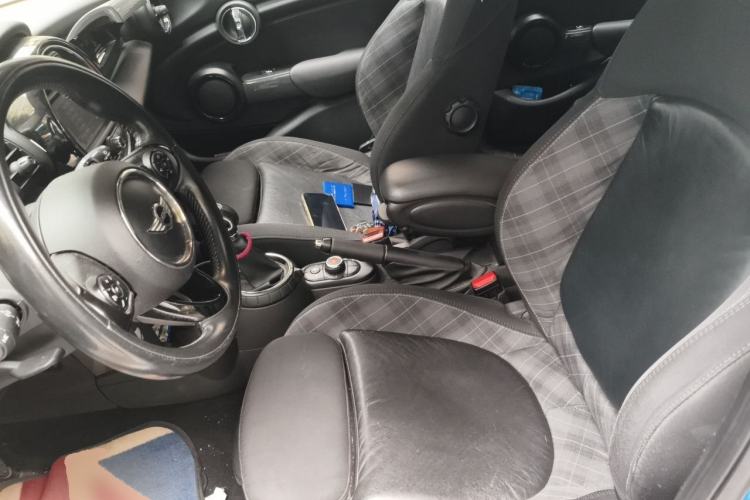 Used MINI 2015 1.5T COOPER Fun Five-Door Edition Left Front Seat