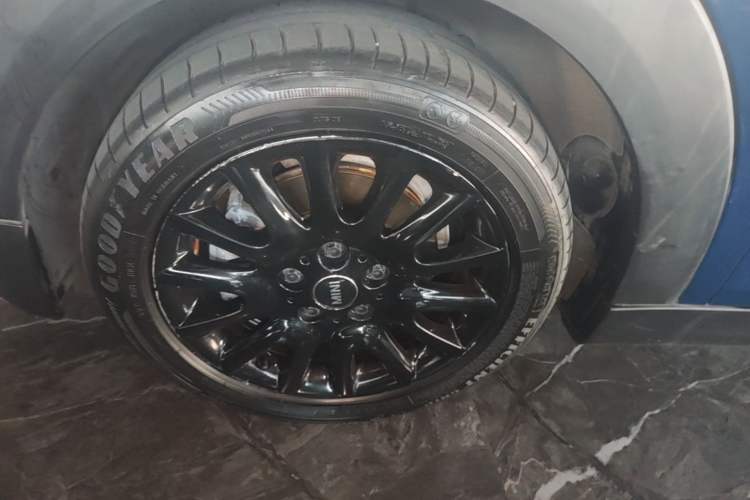 Used MINI 2015 1.5T COOPER Fun Five-Door Edition Left Front Wheel Hub