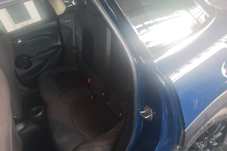 Used MINI 2015 1.5T COOPER Fun Five-Door Edition Left Rear Seat