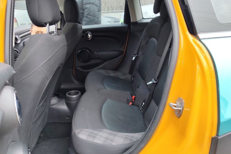 Used MINI 2015 1.5T COOPER Fun Five-Door Edition Left Rear Seat