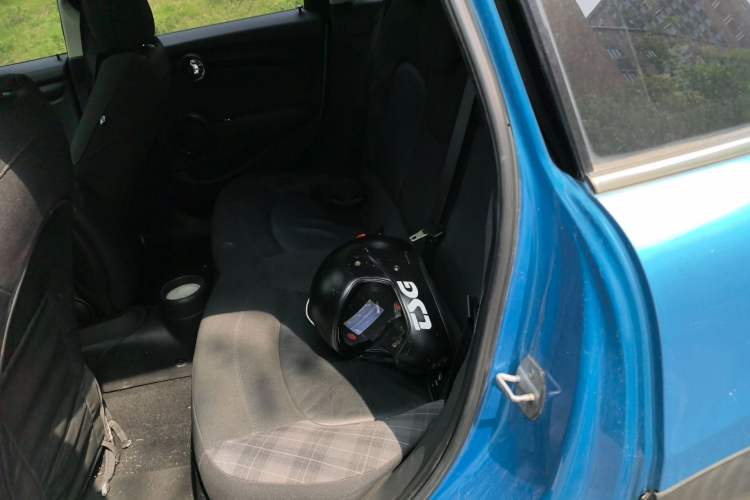 Used MINI 2015 1.5T COOPER Fun Five-Door Edition Left Rear Seat
