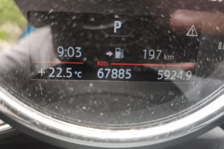 Used MINI 2015 1.5T COOPER Fun Five-Door Edition Odometer Close Up