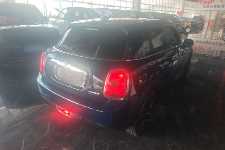 Used MINI 2015 1.5T COOPER Fun Five-Door Edition Rear Right 45 Deg