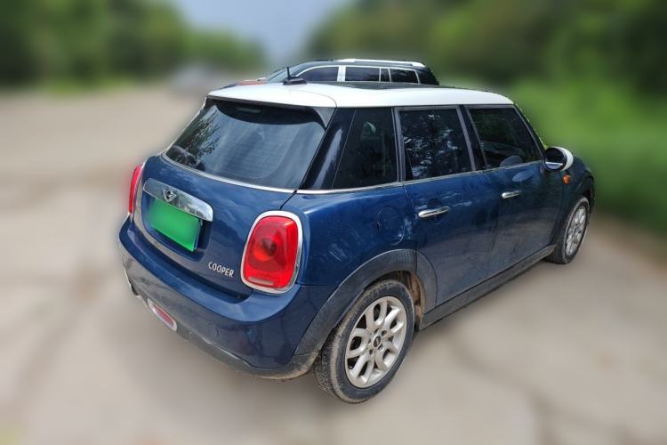 Used MINI 2015 1.5T COOPER Fun Five-Door Edition Rear Right 45 Deg