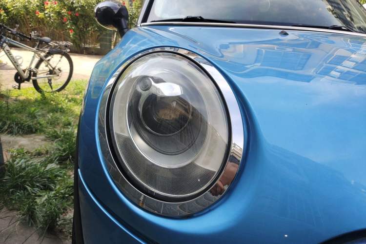 Used MINI 2015 2.0T COOPER S Five-Door Edition Right Front Headlight