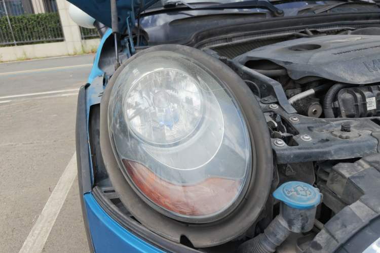 Used MINI 2015 1.5T COOPER Fun Five-Door Edition Right Front Headlight