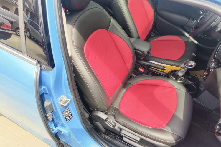 Used MINI 2015 1.2T ONE Five-Door Edition Right Front Seat