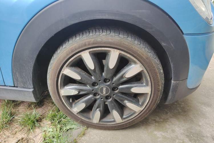 Used MINI 2015 2.0T COOPER S Five-Door Edition Right Front Wheel Hub