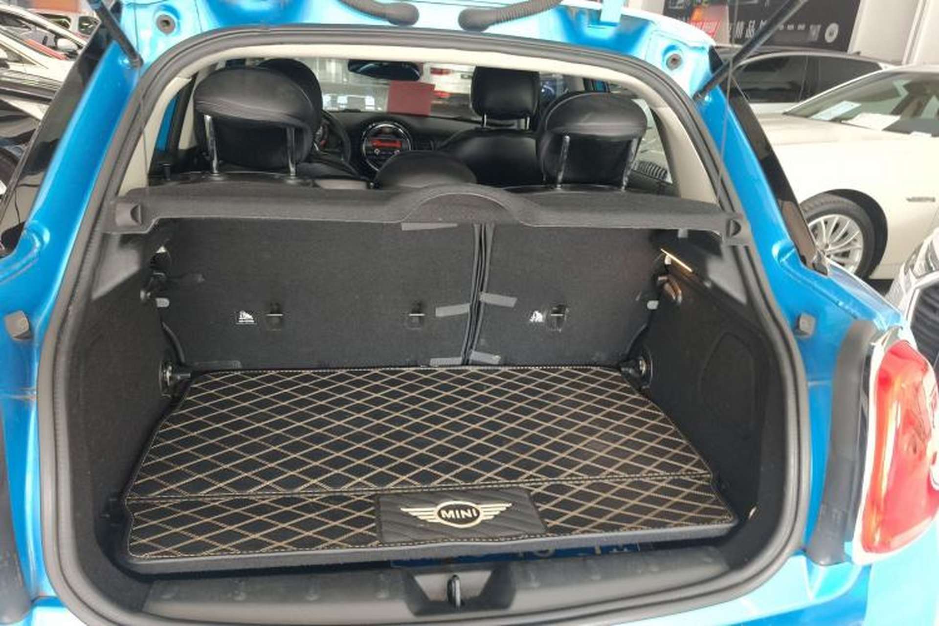Used MINI 2015 1.2T ONE Five-Door Edition Trunk