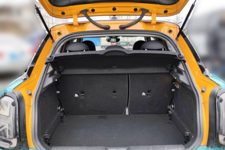 Used MINI 2015 1.5T COOPER Fun Five-Door Edition Trunk