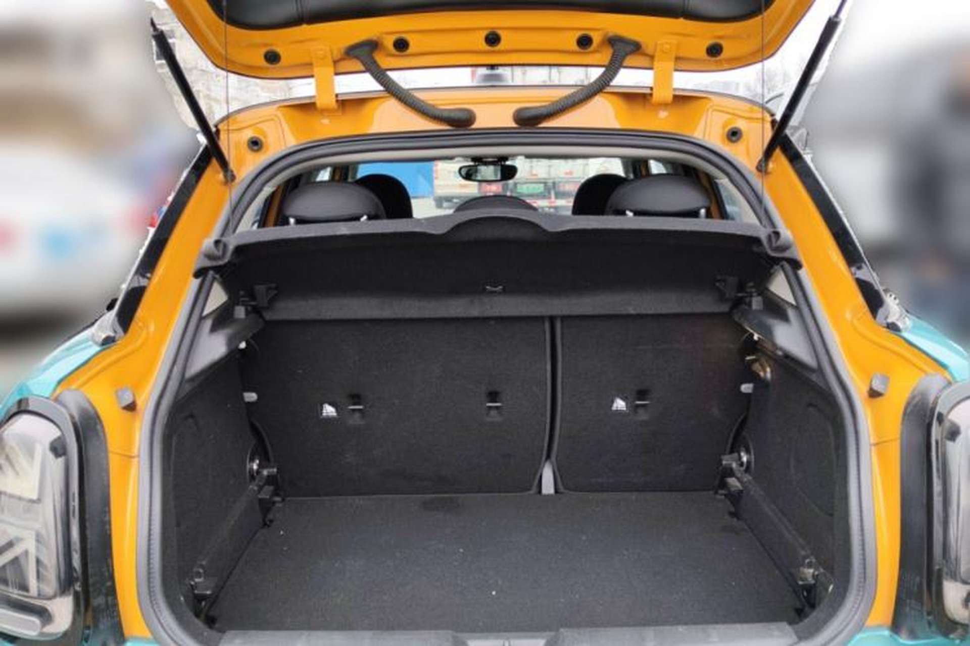 Used MINI 2015 1.5T COOPER Fun Five-Door Edition Trunk