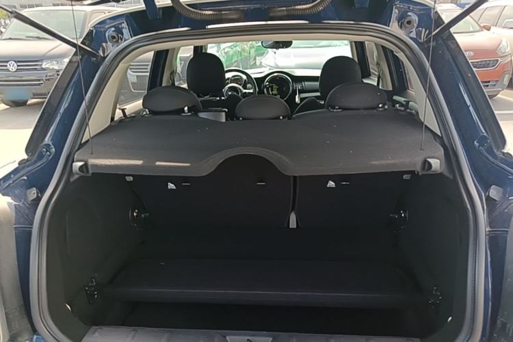 Used MINI 2015 1.5T COOPER Fun Five-Door Edition Trunk