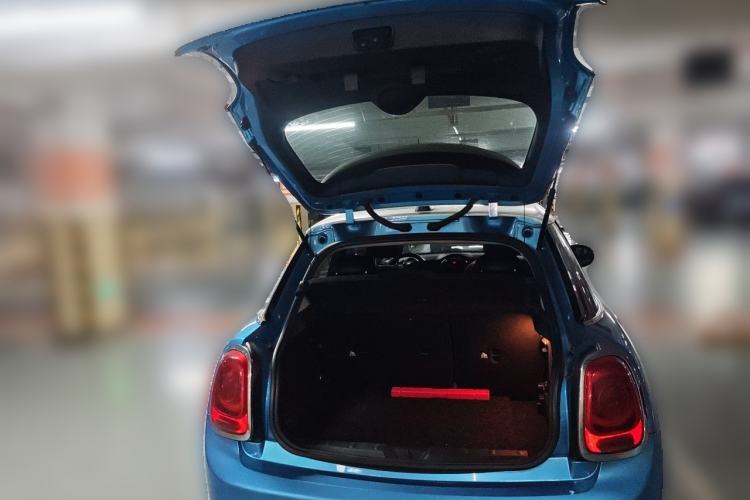 Used MINI 2015 2.0T COOPER S Five-Door Edition Trunk