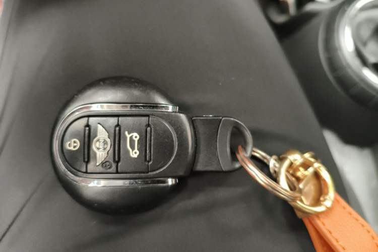 Used MINI 2015 1.5T COOPER Fun Five-Door Edition Vehicle Key
