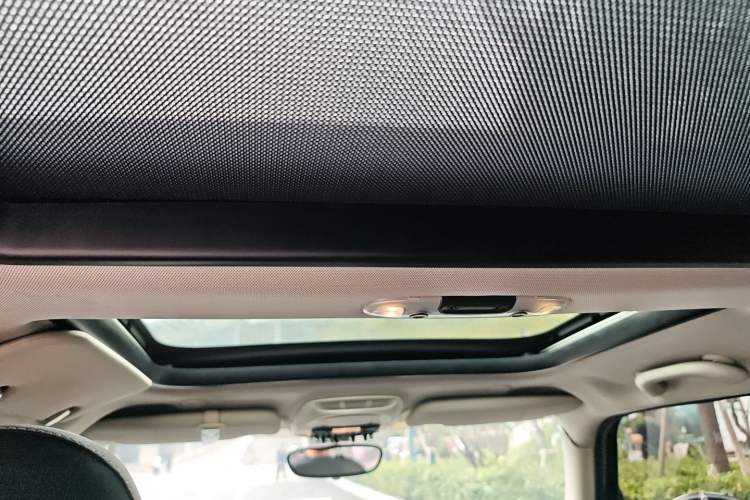 Used MINI 2015 1.2T ONE Five-Door Edition Headliner