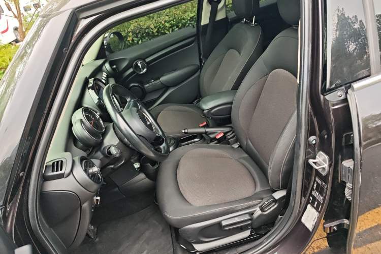 Used MINI 2015 1.2T ONE Five-Door Edition Left Front Seat