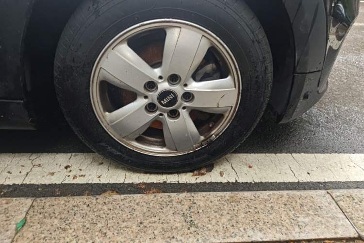 Used MINI 2015 1.2T ONE Five-Door Edition Right Front Wheel Hub