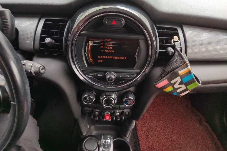 Used MINI 2015 1.5T COOPER Fun Five-Door Edition Audio And AC Panel