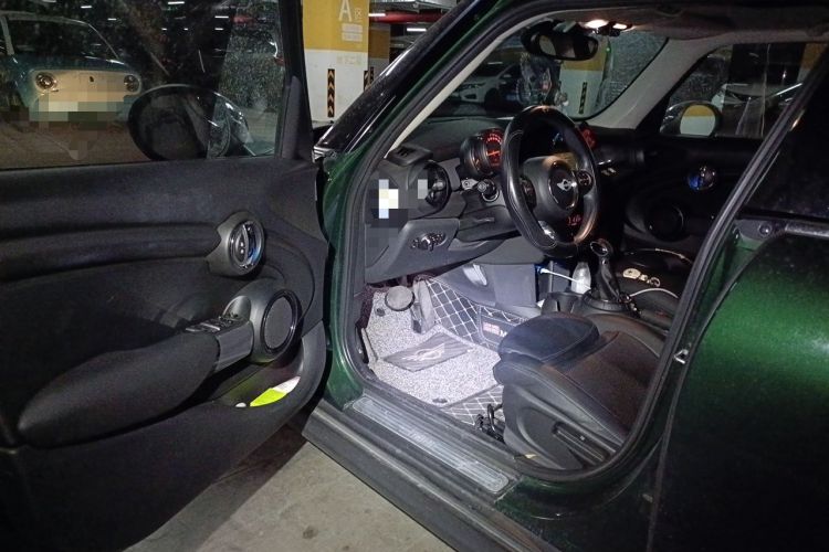 Used MINI 2015 1.5T COOPER Fun Five-Door Edition Driver Seat