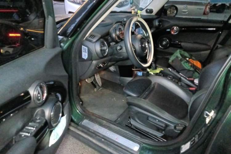 Used MINI 2015 2.0T COOPER S Five-Door Edition Driver Seat