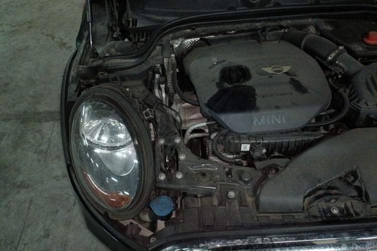 Used MINI 2015 1.5T COOPER Fun Five-Door Edition Engine Bay Right