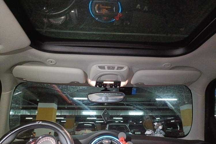 Used MINI 2015 1.5T COOPER Fun Five-Door Edition Headliner
