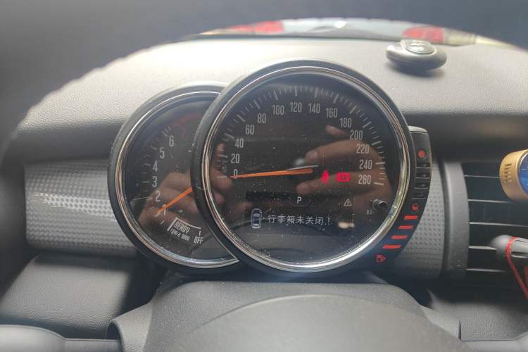 Used MINI 2015 1.5T COOPER Fun Five-Door Edition Instrument Cluster