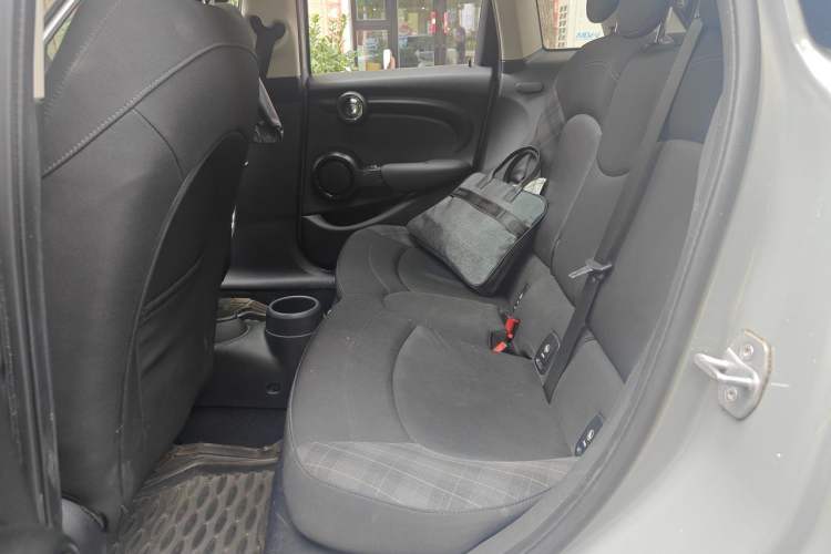 Used MINI 2015 1.5T COOPER Fun Five-Door Edition Left Rear Seat