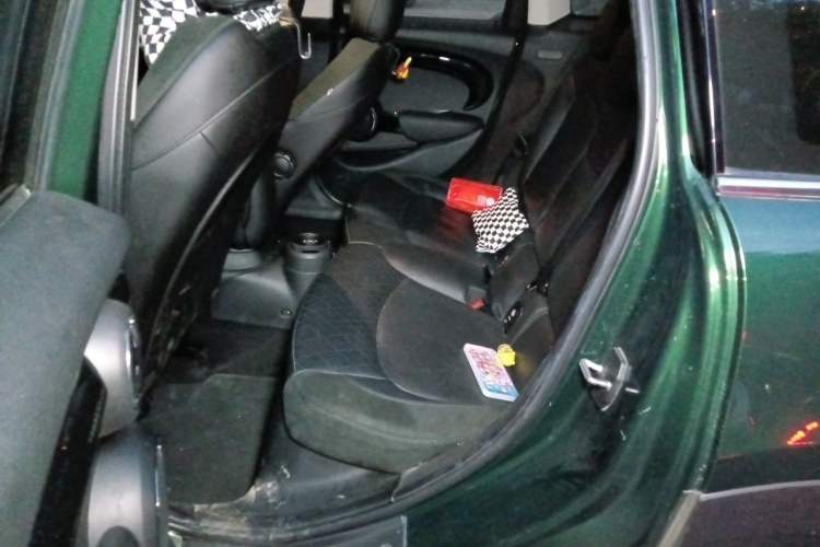 Used MINI 2015 2.0T COOPER S Five-Door Edition Left Rear Seat