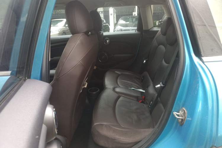 Used MINI 2015 1.5T COOPER Excitement Five-Door Edition Left Rear Seat